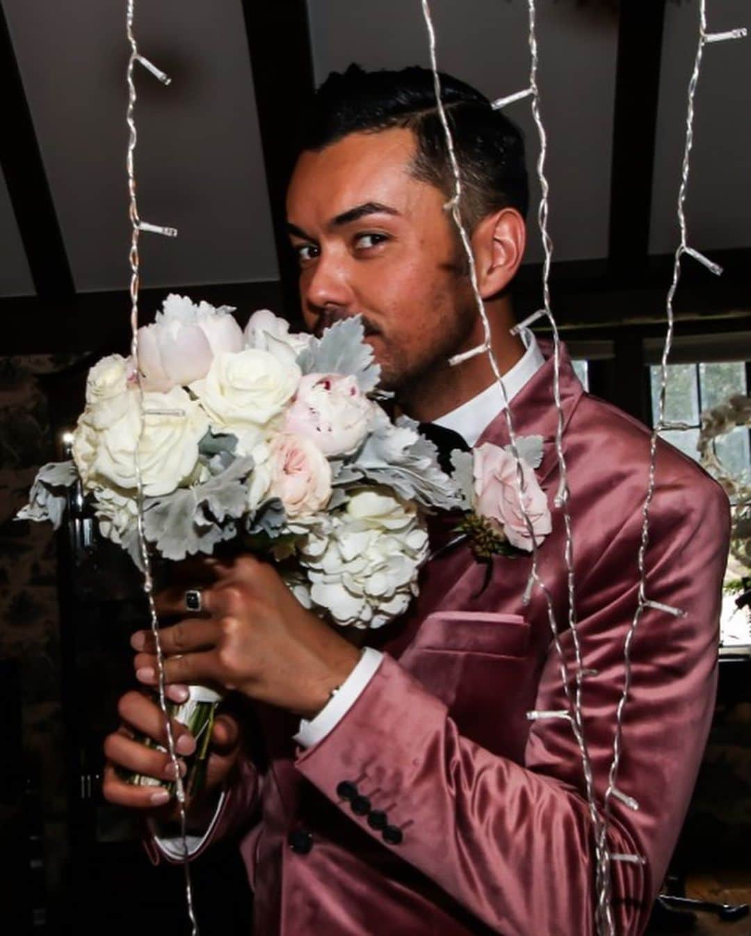 アンソニー・ラモスさんのインスタグラム写真 - (アンソニー・ラモスInstagram)「#TBT to my moms wedding a couple months ago. Finally got these fun photos!」7月19日 4時02分 - anthonyramosah