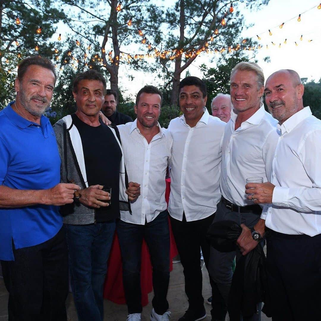 バイエルン・ミュンヘンさんのインスタグラム写真 - (バイエルン・ミュンヘンInstagram)「Unforgettable evening with @schwarzenegger, who hosted a special dinner to celebrate his favorite team’s first-ever visit to California. 👊 #MiaSanMia #FCBayern #AudiFCBTour #VisitingFriends #packmas #Schwarzenegger @patrick_knapp_schwarzenegger」7月19日 4時26分 - fcbayern