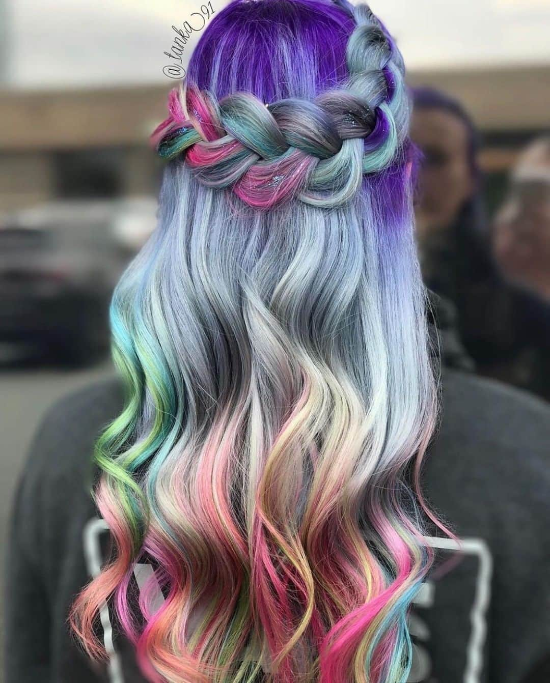 CosmoProf Beautyさんのインスタグラム写真 - (CosmoProf BeautyInstagram)「Rainbow Hair & Braids are the perfect combo🙌🌈⁣ ⁣ Hair by @_tanka91 who used @pravana Chromasilk Vivids to create this colorful masterpiece💜💗💚💙⁣ ⁣ Find Pravana color, care & styling products at #cosmoprofbeauty where you are #licensedtocreate⁣ ⁣ #repost #pravanacolor #chromasilk #pravanavivids #rainbowhair #mermaidhair #colorfulhair #creativehair」7月19日 4時50分 - cosmoprofbeauty