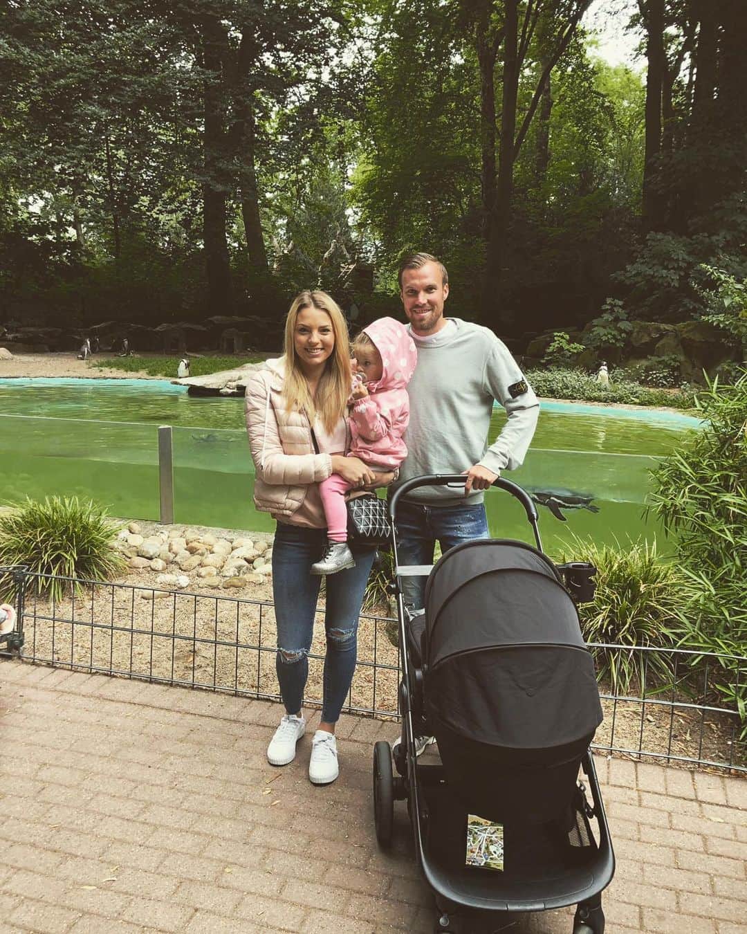 ケヴィン・グロスクロイツのインスタグラム：「Im Leben gibt es nichts wichtigeres ❤️❤️❤️❤️ #familie」
