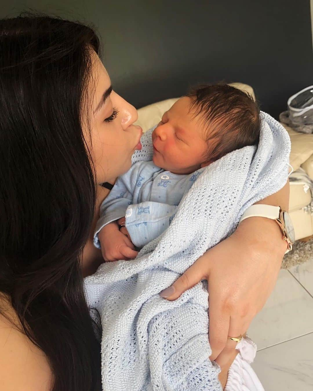 クラウディア・フラガパニさんのインスタグラム写真 - (クラウディア・フラガパニInstagram)「Iziah you are just perfect💙 Welcome to the world my gorgeous boy xoxo @zawg_ & @liliana_milano I am so happy for you both💙」7月19日 5時37分 - claudiafrag