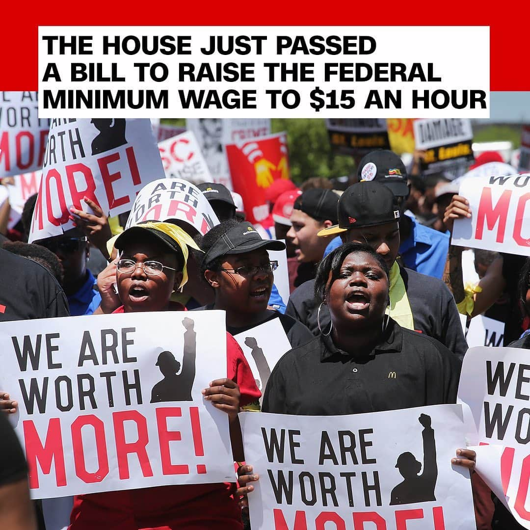 CNNさんのインスタグラム写真 - (CNNInstagram)「The US House of Representatives passed a bill on Thursday to raise the federal minimum wage to $15 an hour by 2025, up from $7.25 currently. However, there was little chance the bill, backed by Democrats, would be taken up in the Republican-led Senate because a majority of Republicans are concerned a $15 wage floor would result in too many jobs being lost. About 1.7 million people, or about 2.1% of all hourly paid workers, earned at or below the federal minimum wage last year, according to the Bureau of Labor Statistics. (📸: Getty Images)」7月19日 5時31分 - cnn