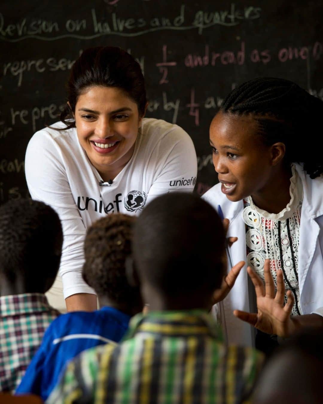 unicefさんのインスタグラム写真 - (unicefInstagram)「Happy birthday to our Goodwill Ambassador @PriyankaChopra!  Thank you for shining a light on our work to protect refugee and migrant children. #AChildIsAChild © UNICEF/UN0314782/Prinsloo #Ethiopia」7月19日 5時50分 - unicef
