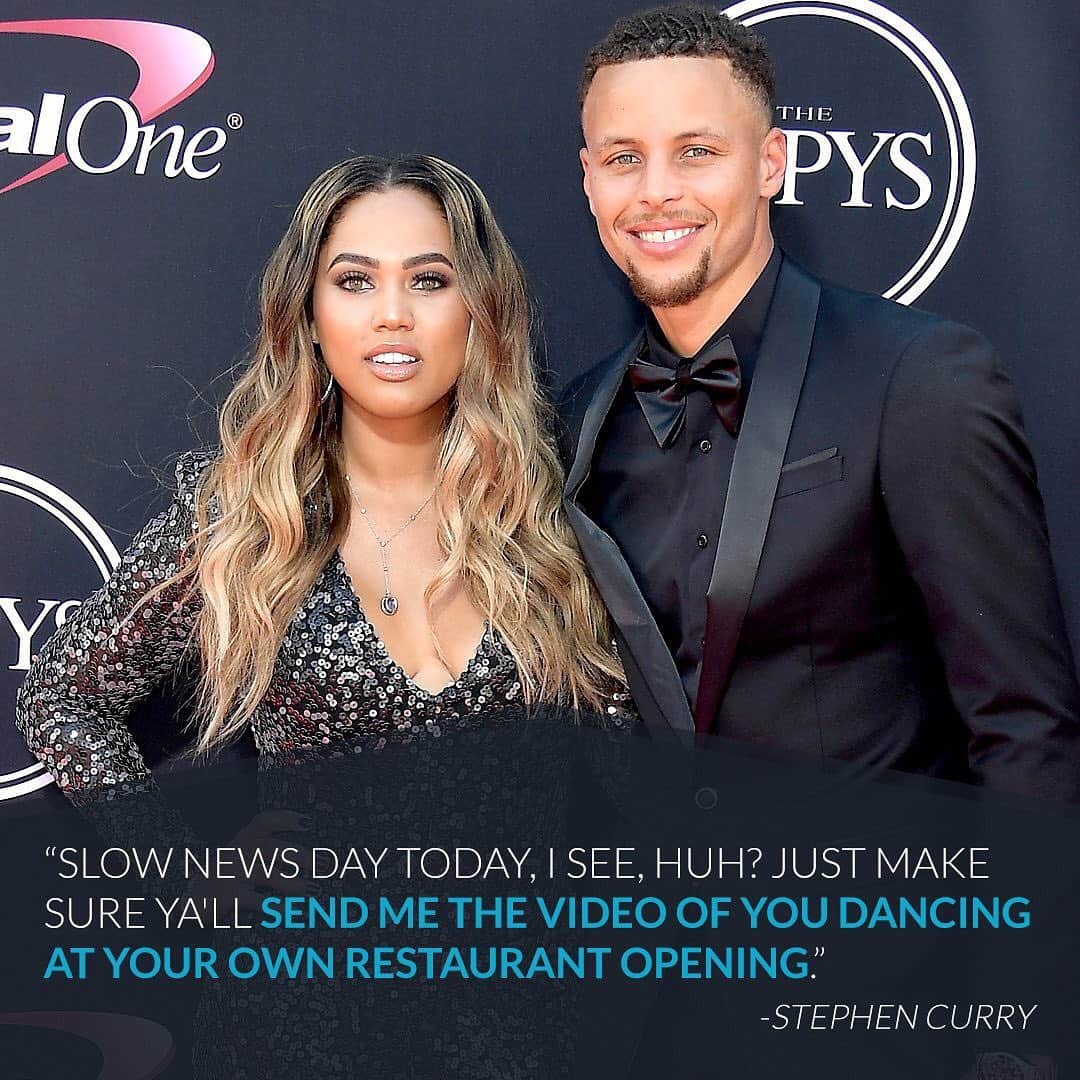 E! Onlineさんのインスタグラム写真 - (E! OnlineInstagram)「Steph Curry with the SHOT. 🗣️ He's defending his wife Ayesha Curry after people criticized her Milly Rock when she was celebrating the opening of her new restaurant. Link in bio for the video that the Internet can’t get enough of. (📷: Getty Images)」7月19日 5時52分 - enews