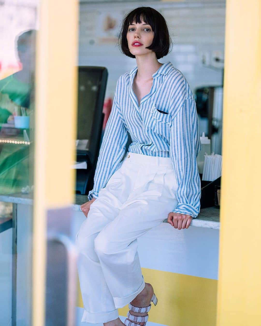 Bloomingdale'sさんのインスタグラム写真 - (Bloomingdale'sInstagram)「Order up! Now serving: summer stripes 💁 📷: @kat_in_nyc . . . . . . . #OOTD #StripeShirt #SummerStyle #SummerFashion #Style #Bloomingdales」7月19日 5時56分 - bloomingdales