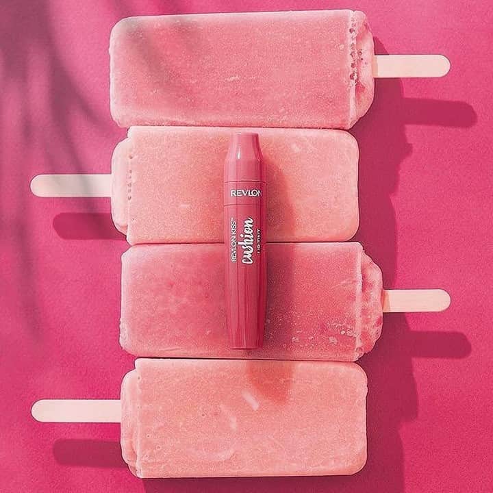 Revlonさんのインスタグラム写真 - (RevlonInstagram)「Popsicle kisses, minus the cold lips 👄🥶 . #KissCushion Lip Tint adds a lush stain of color and moisture in a range of shades to match all your summer outings (like picnic-perfect Pink IRL, shown here)」7月19日 6時00分 - revlon