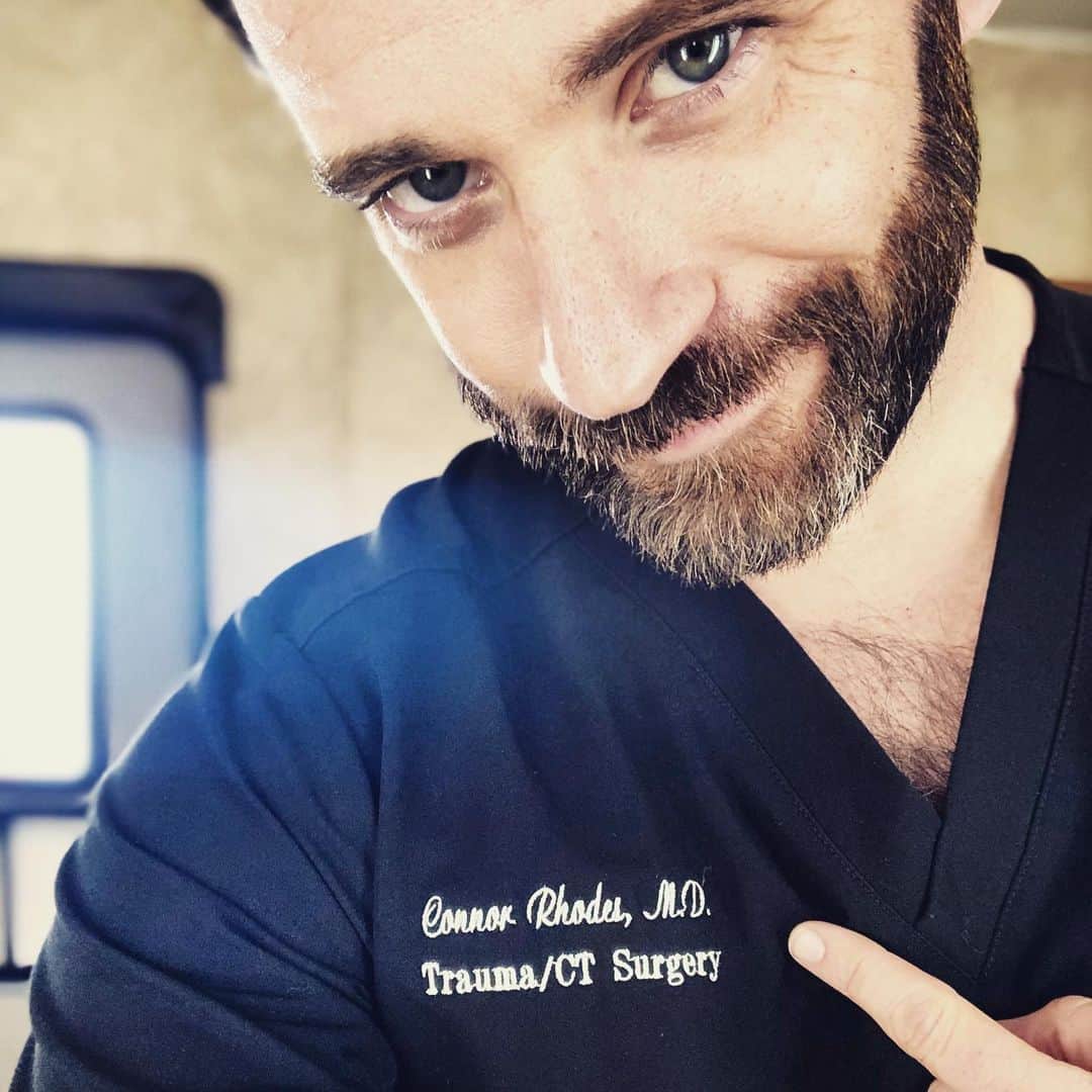 のインスタグラム：「This guy #ChicagoMed #OneChicago #Rhodes」