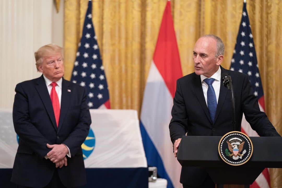 ドナルド・トランプさんのインスタグラム写真 - (ドナルド・トランプInstagram)「President Donald J. Trump, joined by the Prime Minister of the Netherlands Mark Rutte, participates Thursday, July 18, 2019, in the presentation of a WW II flag flown aboard a landing craft during the D-Day invasion at Normandy in 1944, presented to officials of the Smithsonian Institute during a ceremony in the East Room of the White House.」7月19日 6時54分 - realdonaldtrump