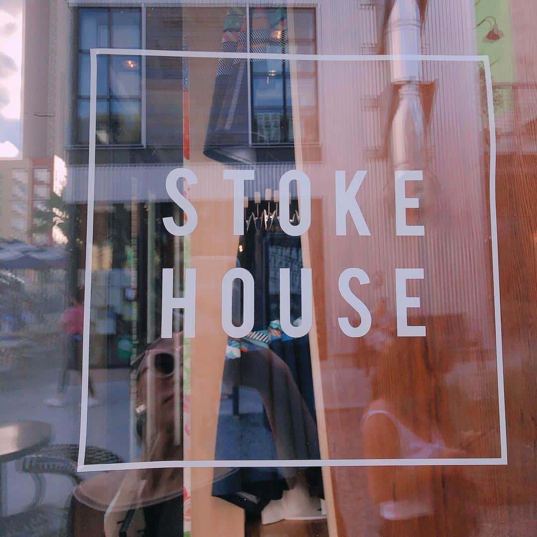 野沢和香さんのインスタグラム写真 - (野沢和香Instagram)「かわいいサングラスget😎 @the_stokehouse にて。 掘り出し物サングラス沢山あったよ👀」7月19日 7時00分 - wakanozawa