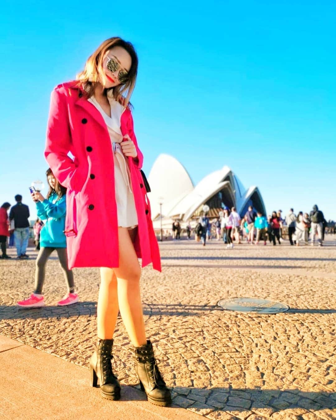 Nicole Chenのインスタグラム：「Hey sydney! So fun! Cant wait to see you all at @opmsydney tonight with @celestechen @thisismarkw and with the amazing videographer  @joshsgarano and photographer @magic_mic」