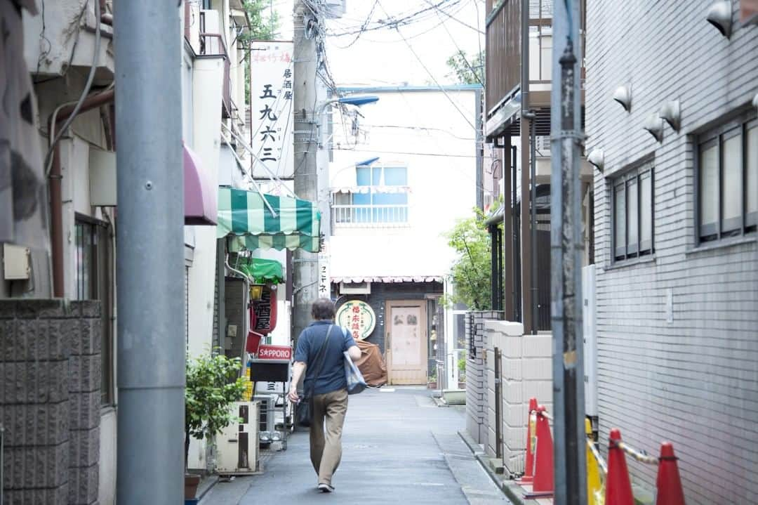 東京都庁広報課さんのインスタグラム写真 - (東京都庁広報課Instagram)「「十条（北区）／Jujo (2019.6.29撮影)」最寄駅：十条駅 　#駅前 #下町散策 #路地 #東京下町 #散歩 #埼京線  #裏路地 #beautifuldestinations #tokyotrip #tokyotravel #passionpassport #tokyojapan #instatokyo #loves_nippon #phos_japan #bestjapanpics #cooljapan #japan_of_insta #discovertokyo #photo_jpn #東京観光 #東京旅行 #illgrammers #景色 #お出かけ #東京 #Tokyo #东京 #도쿄 #tokyogood」7月19日 17時00分 - tocho_koho_official