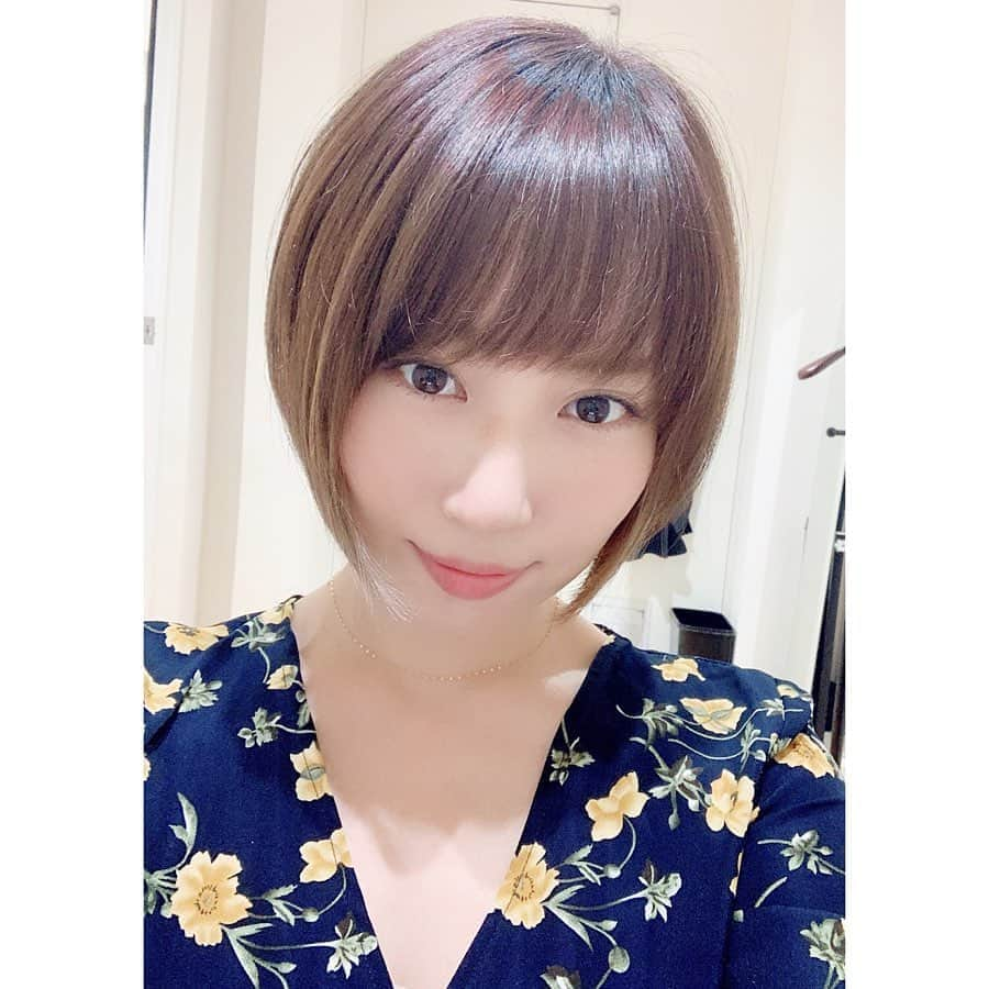 増田有華さんのインスタグラム写真 - (増田有華Instagram)「・ 先日のヘアメンテ🐑🧡 ものっそい好きな色に。 本当はもっっっと明るくしたかったんだけど。ブリーチするくらい。でもそれはまた今度🖤 以前後ろのカットも見たいですとのお声があったので、バックショットも。 Pepeさんお腹少し大きくなっていて触らせてもらいました🥺赤ちゃんって神秘だ〜、、、🥺 ・ ・ ・ #前髪すぐのびる #hair #haircolor #hairstyle #haircut  #ヘアカラー #ヘアースタイル #ヘアーカット #美容室 #美容院 #髪質改善 #髪 #cute #beauty #happy #smile #japan #japanesegirl @pepeyumi  #spadic @spadic0404」7月19日 17時33分 - masuyuka_official