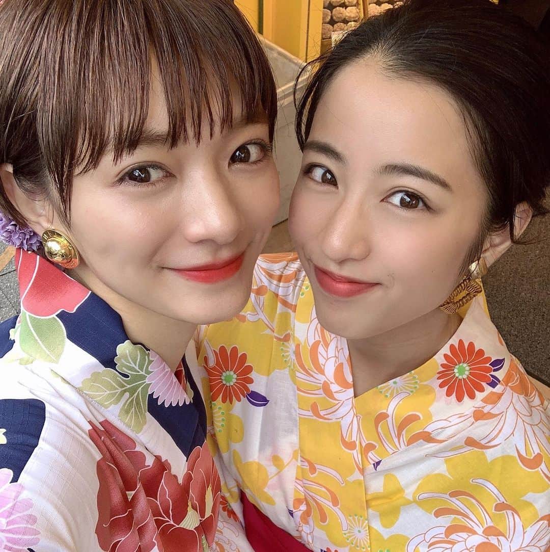 えのきさりなのインスタグラム：「. 2年連続の浴衣デート ありがとうよっぴー！  #横浜 #トワイライトスパークリング #中華街 #山下公園 #花火大会 #浴衣 #夏 #女2人 #デート #2年連続 #yokohama #japan #yukata #summer #friends #love」