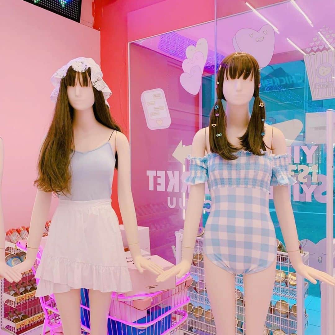 Chuuさんのインスタグラム写真 - (ChuuInstagram)「We invite you to chuu store for pink day and pink mood💜」7月19日 9時44分 - chuu_official