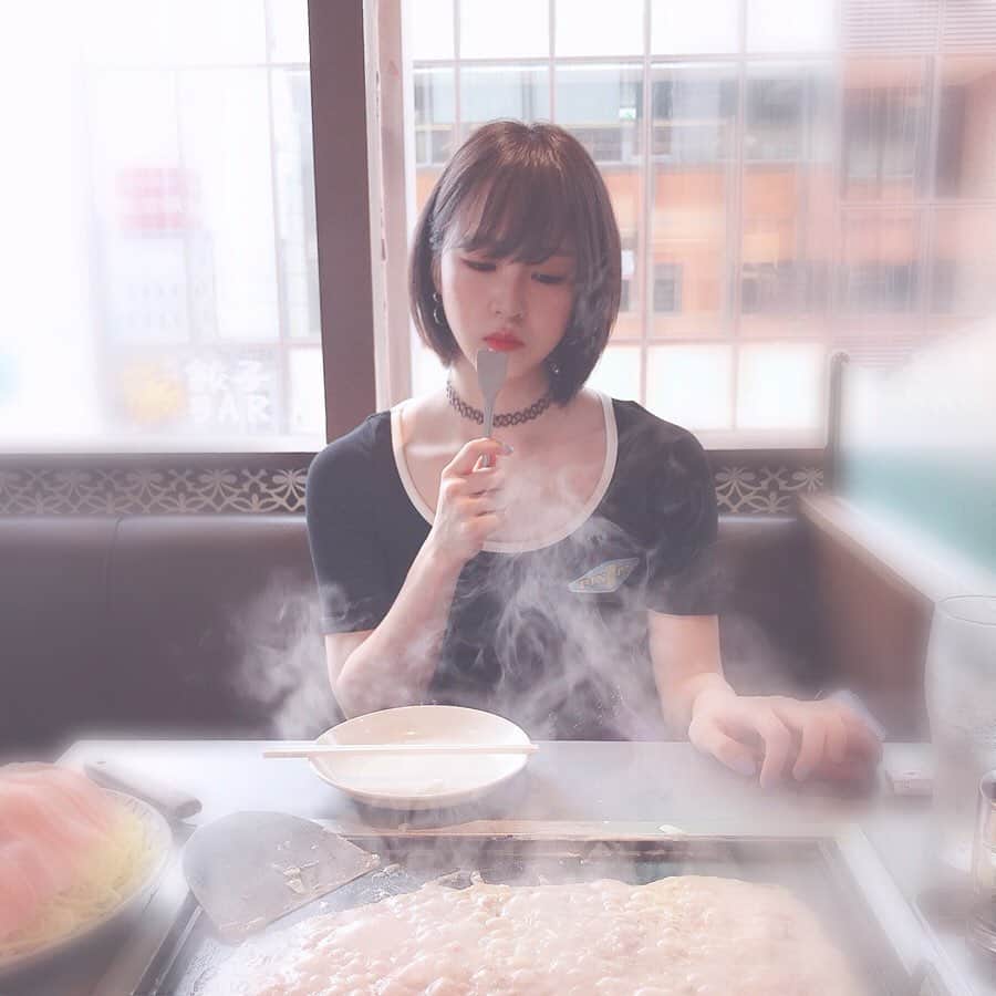 三田麻央のインスタグラム：「#かき氷 #もんじゃ焼き #お母さんと東京デート #東京にきてこんなに女子力高いお出かけしたの初めて #お母さん女子力高め #もう大阪帰ってしまった #また来てね」