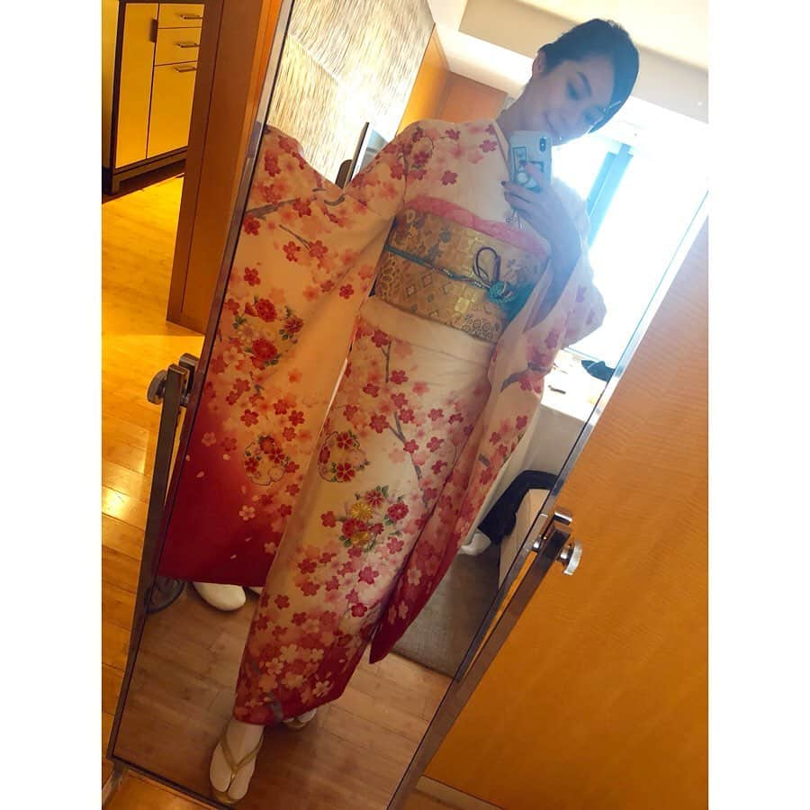 松岡李那さんのインスタグラム写真 - (松岡李那Instagram)「Shooting 🎬🎥🏨✨ Image video for #mandarinorientalhotel Tokyo!🌸🌸🌸🌸🌸🌸🌸🌸@mo_tokyo @mo_hotels #kimono #kimonogirl #mandarinorientaltokyo #着物 #マンダリンオリエンタル東京」7月19日 11時31分 - linahxoxo