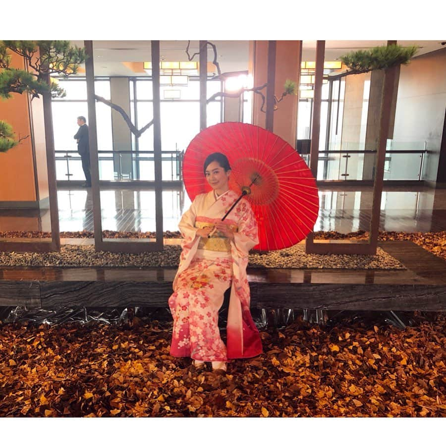 松岡李那さんのインスタグラム写真 - (松岡李那Instagram)「Shooting 🎬🎥🏨✨ Image video for #mandarinorientalhotel Tokyo!🌸🌸🌸🌸🌸🌸🌸🌸@mo_tokyo @mo_hotels #kimono #kimonogirl #mandarinorientaltokyo #着物 #マンダリンオリエンタル東京」7月19日 11時31分 - linahxoxo