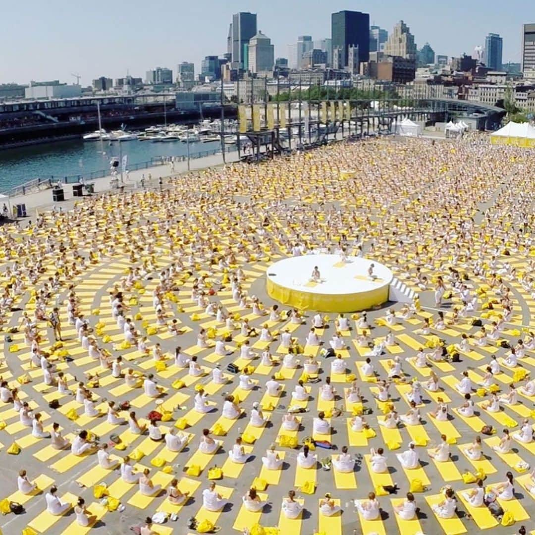 The Cool Hunterさんのインスタグラム写真 - (The Cool HunterInstagram)「Yoga with @elenabrower in Montreal. Loving the new album by @aboveandbeyond titled Flow State with the meditation tracks guided by Elena.」7月19日 12時07分 - thecoolhunter_