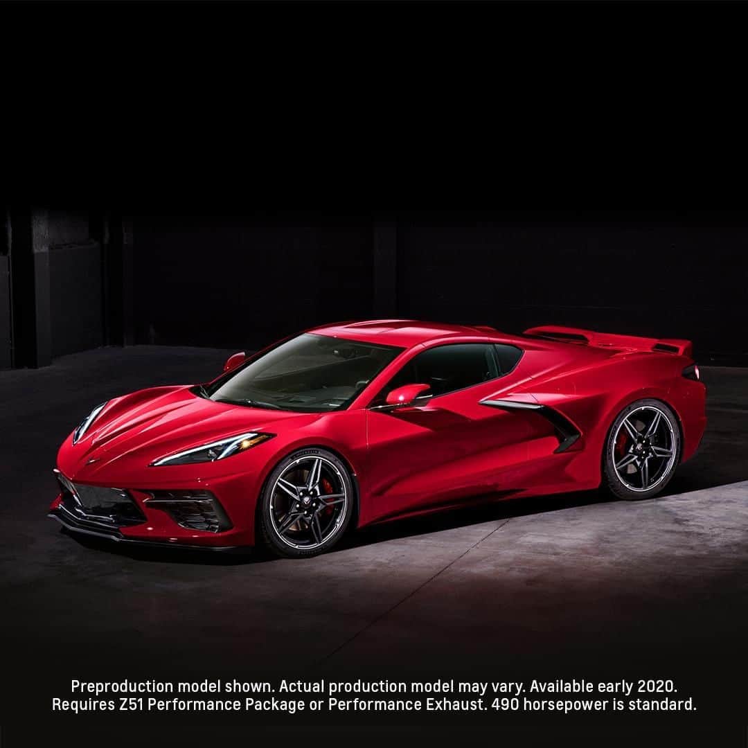 Corvetteさんのインスタグラム写真 - (CorvetteInstagram)「Introducing the 2020 Chevrolet #Corvette #Stingray. A 495-horsepower, mid-engine masterpiece. #Vette #C8」7月19日 12時15分 - corvette
