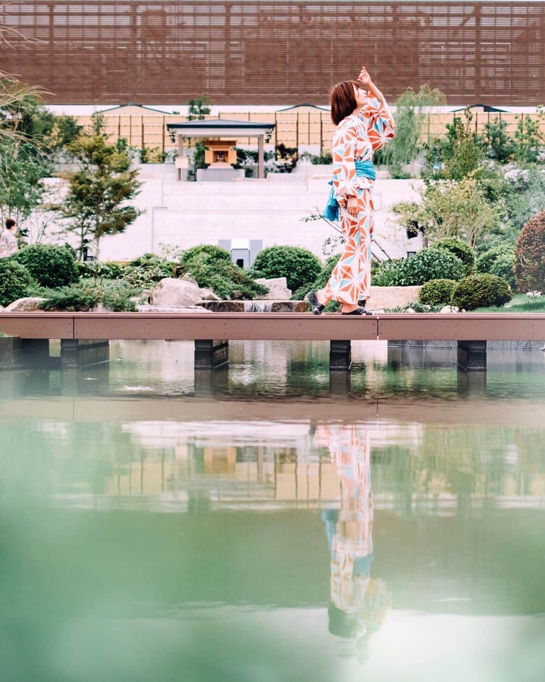 fuka_09さんのインスタグラム写真 - (fuka_09Instagram)「﻿ Solaniwa ♨︎﻿ ﻿ ﻿ ﻿ 大阪弁天町にある空庭温泉を﻿ 撮影させて頂きました☺︎﻿ ﻿ 夏からはじまるものがいくつか﻿ あるのでご紹介を*.·﻿ ﻿ ﻿ 茶店 殿下茶屋では﻿ 丸ごとパイナップルジュースと﻿ フランスの自然派シロップを使った﻿ 夏メニューが始まります﻿ 可愛い浴衣(館内着)を着て、縁日も体験﻿ できますよ◡̈﻿ ﻿ そして空庭は、広い庭園があって20日〜﻿ The GOEMON スプラッシュ!!という﻿ イベントが始まります＊﻿ ﻿ 屋内でも空庭ややこをどり﻿ というショーがあり、ダンサーの﻿ お姉さんがとっても美しい…！﻿ どちらもすごく近くで見られるので﻿ 迫力あります◎﻿ ﻿ ﻿ ﻿ ﻿ ﻿ #PR #空庭温泉#弁天町#夏祭り﻿ #夏フェス#solaniwaonsen﻿ #温泉#onsen﻿ @solaniwaonsen」7月19日 12時22分 - fuka_09