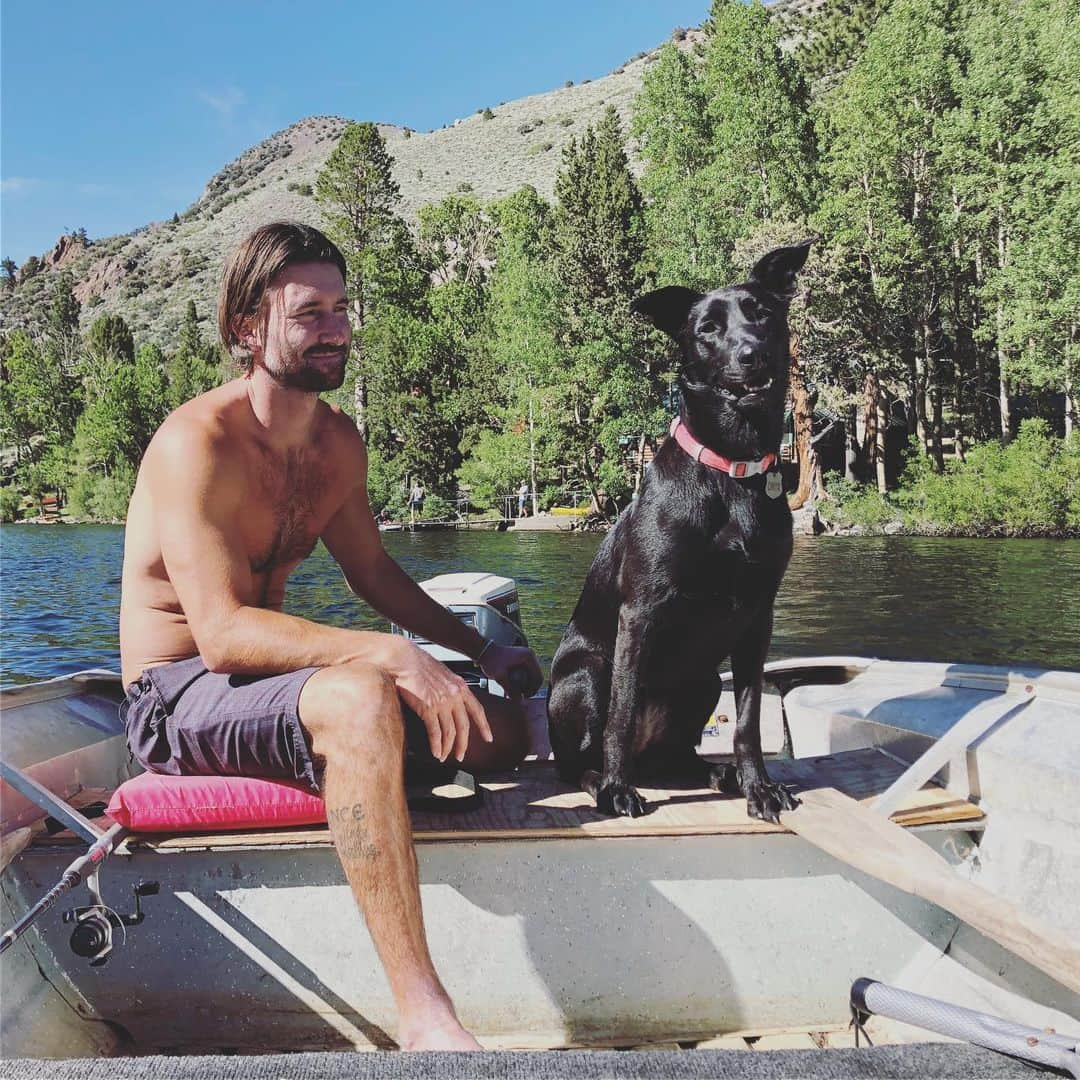 ブランドン・ジェンナーさんのインスタグラム写真 - (ブランドン・ジェンナーInstagram)「A boy and his dog 😊」7月19日 12時35分 - brandonjenner