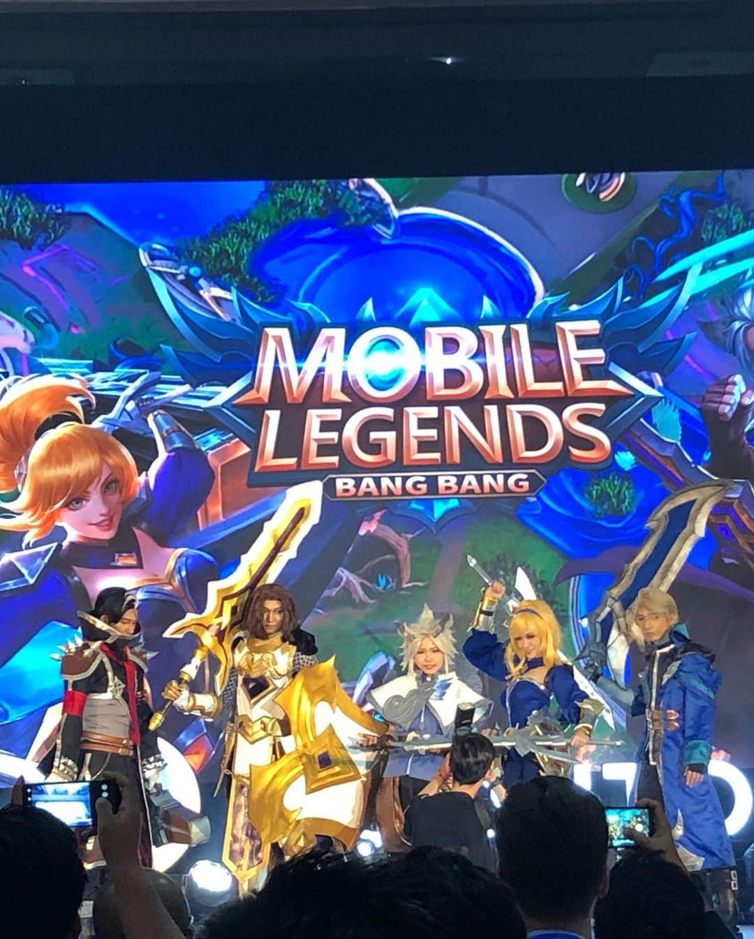 YingTzeさんのインスタグラム写真 - (YingTzeInstagram)「Moonton’s Epicon 2019 with Daddy Hood @nrddynrsl 🐱❤️✨ @mobilelegendsgame  _ Yesterday I attended the event and as a Mobile Legends fan I’m really excited with all the announcements. _ 1. Mobile Legends 2.0 will be coming soon ( new improved map , better character modelling , clean and minimalistic layout , reduced lag and afk , faster loading time ) 2. New Eastern Empire Heroes ( Zilong no more alone 😂) 3. New Squad announcement after S.A.B.E.R and V.E.N.O.M Squad. 4. Next Country Based Hero : Russia 5. New Events Coming Soon : Malaysia will get a MLBB Marathon ! 6. Announcement of M1 World Championship which will be held in Malaysia on November 🔥 7. A new Mobile Legends Game coming soon ... _ I’m really glad to hear all this news ~ it’s nice how Moonton is always working hard to make the game better , producing exciting content , more events for their fans. ❤️ ( I’m actually excited for the MLBB Marathon hahahahahha ) 👗 @diamondmojitto  _ #blessed #mobilelegends #moonton #moontonepicon2019 #facebookgaming #facebookgamingcreators」7月19日 12時39分 - yingtze