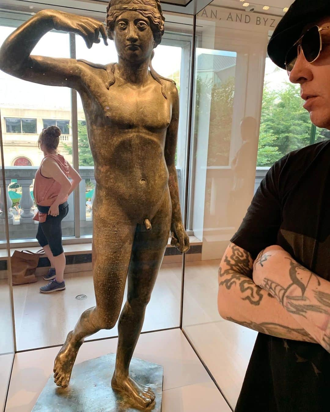 マリリン・マンソンさんのインスタグラム写真 - (マリリン・マンソンInstagram)「So much to contemplate.  #lindsayusich #artinstitutechicago」7月19日 12時40分 - marilynmanson