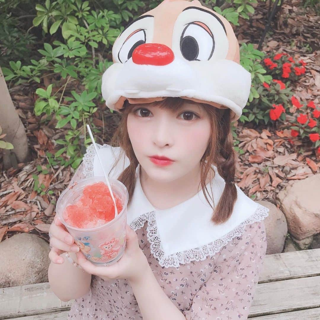 椎名あつみさんのインスタグラム写真 - (椎名あつみInstagram)「ディズニー1万円企画の 動画YouTubeに アップしましたあ☺️💓💓 ユカタンの冷やしカレーうどん がディズニー至上でいちばん おいしかった😖💓💓 やさいたっぷりで でもたまねぎははいってなくて、 少し甘めのカレーで。。。(>_<) あれ レギュラーメニューがいいなあ。。 カレーうどんの写真はないや。。 ぜひ動画みてくれたら 嬉しいなっ☺️💓 #ディズニーコーデ  #ディズニーシー  #ディズニーフード  #デール」7月19日 12時53分 - atsumichann