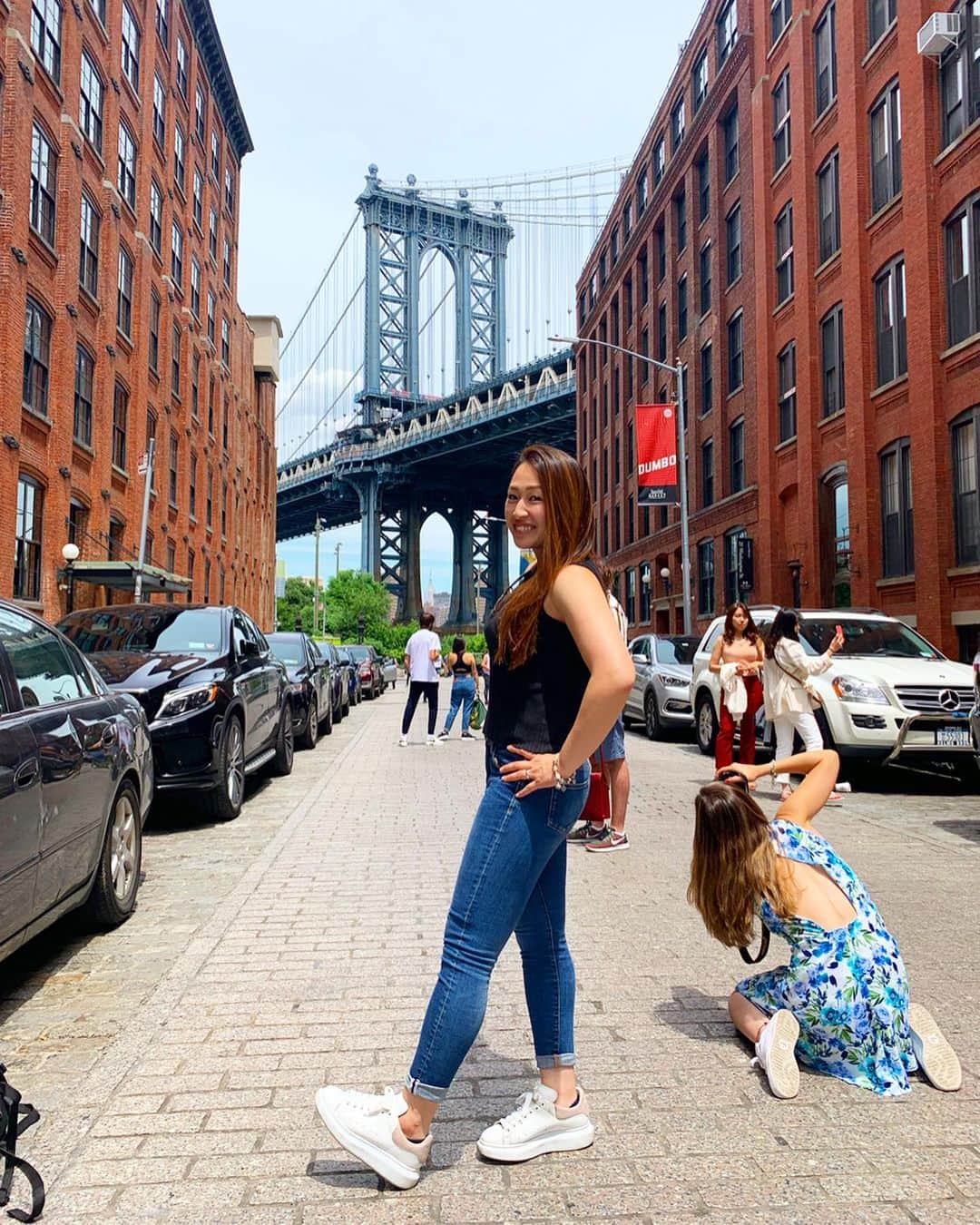 菊池沙都のインスタグラム：「🗽🗽🗽 #newyork#manhattanbridge  #memories#trip #アメリカ旅行#思い出に浸る  カメラマンは大変📷」
