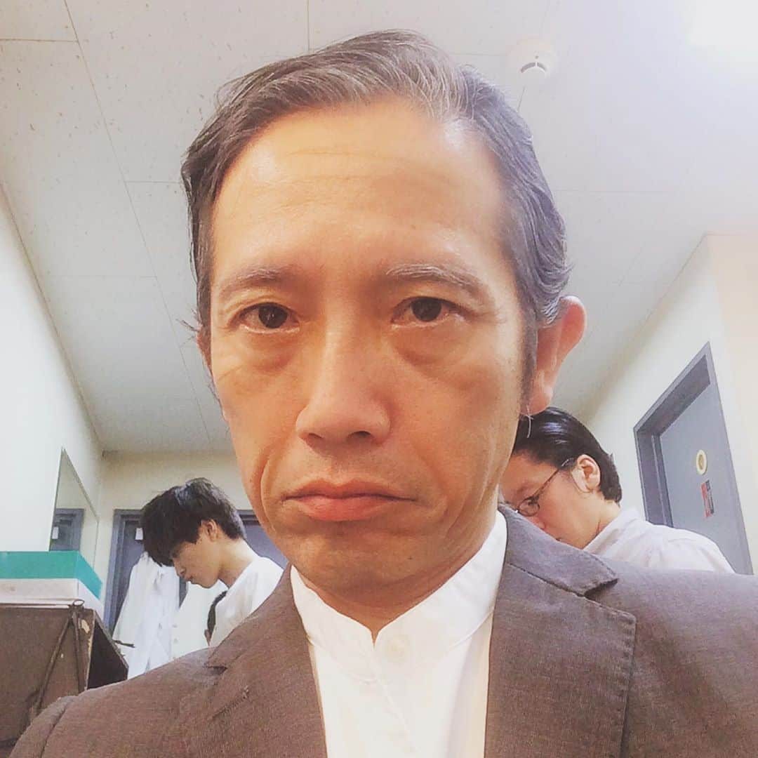 松田洋治さんのインスタグラム写真 - (松田洋治Instagram)「5ステージ目 行きます。  明後日まてやってます。 #ナイコン #十二人の怒れる男」7月19日 18時35分 - youjimat