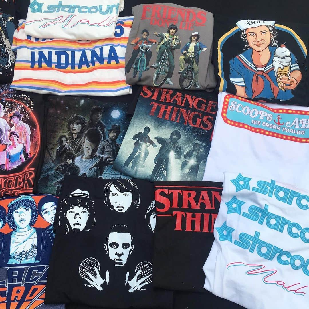 おもちゃやSPIRALさんのインスタグラム写真 - (おもちゃやSPIRALInstagram)「STRANGER THINGS Tee たくさん入荷しました！  サイズはほぼM.Lです。  通販、お取り置きご希望の際は、柄とサイズのご希望をお願いします！」7月19日 13時49分 - spiral_toy