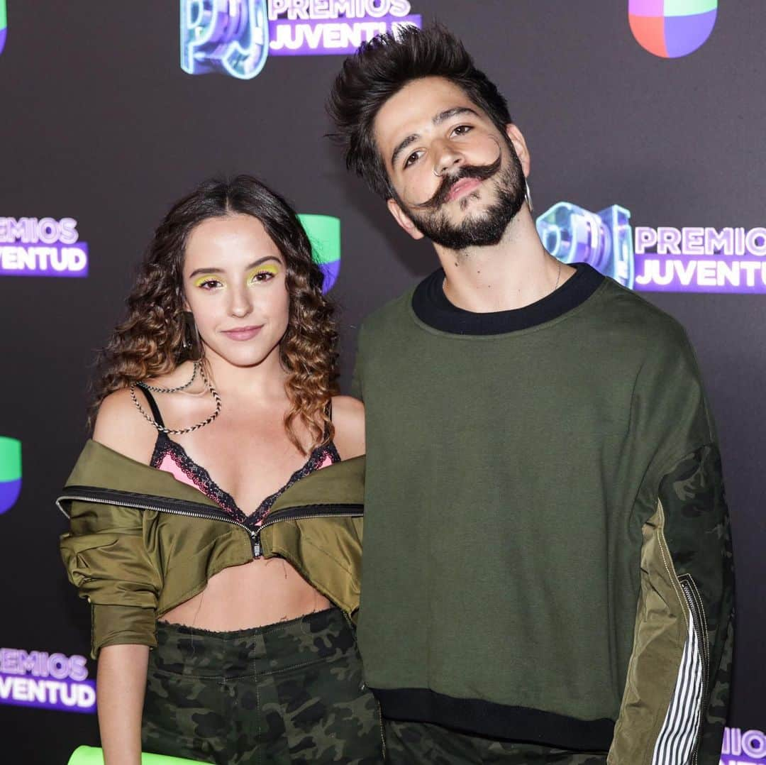 Primer Impactoさんのインスタグラム写真 - (Primer ImpactoInstagram)「Love is in the air ❤️ Estos han sido sin duda los #PremiosJuventud donde más parejas han demostrado su cariño y apoyo incondicional. ¿Qué opinan de esta? @camilomusica y @evalunamontaner 🔥」7月19日 13時52分 - primerimpacto