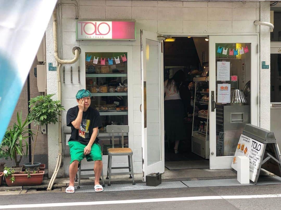 相馬トランジスタのインスタグラム：「おいしいパンを食べるために遠出した朝」