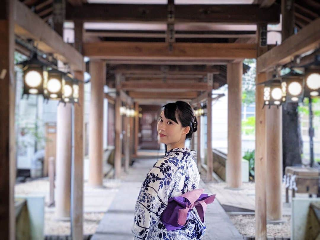 上野瑚子さんのインスタグラム写真 - (上野瑚子Instagram)「見返り〜👘 最近のスマホのカメラスゴイネ ・ ・ ・ #氷川神社 #川越 #川越氷川神社 #川越氷川神社風鈴祭り #浴衣 #浴衣女子 #浴衣ヘアアレンジ #夏祭り #お祭り #着物 #着物コーディネート #浴衣美人 #見返り美人 #和服美人 #和服 #和 #夏 #summer #ビジョビ #作品撮り #被写体 #被写体モデル #読モ #サロモ ポートレート  #ミスコン #ミスキャン #ミスキャンパス #ミス慶應 #慶應」7月19日 14時26分 - koko08_xx