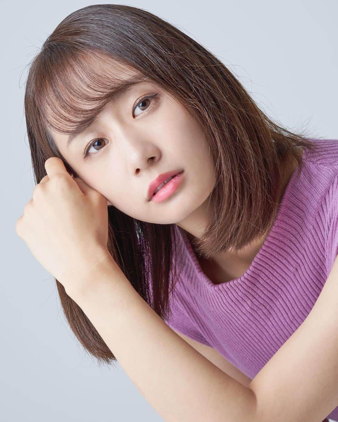 筒井萌子のインスタグラム：「* 先日の作品撮り🎥 とりあえず一枚送っておくねと下さった🌼 今までビューティー撮影ってあまりなかったので とっても新鮮で楽しい撮影になりました✨ リタッチの出来上がりが楽しみ*•.❥◡̈*.。 本当に素敵な作品になったのでお楽しみに！！ @martsug & @ak.ymt  ありがとうございます♪ ・ #筒井萌子 #女優 #actress #モデル #model #岡山  #shooting #instagood #instalike #converse #撮影 #followme #instalike #ゴルフ #ゴルフ女子 #ゴルフコーデ #골프 #좋아요반사 #좋아요그램 #좋아요환영 #데일리그램 #패션 #오오티디 #카페 #카페  #カープ  #広島カープ」