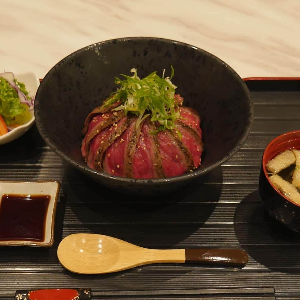 Japan Food Townさんのインスタグラム写真 - (Japan Food TownInstagram)「【Bonta Bonta - Japanese A4 Wagyu Set Menu - Renewal Menu】﻿ ﻿ Great new for Wagyu Beef lovers!!﻿ Japanese A4 Wagyu Set Menu will be available at "Bonta Bonta" in Japan Food Town as renewal of menu from TODAY!﻿ ﻿ You can choose your preferred Japanese A4 Wagyu Set as affordable and yummy.﻿ ﻿ The lineup of Japanese A4 Wagyu Beef Set are :﻿ ●Wagyu Hamburg Set $14.80﻿ ●Wagyu Dice Steak Set $19.80﻿ ●Wagyu Steak Don Set $19.80﻿ ●Wagyu Sukiyaki Set $19.80﻿ *GST and Service Charge will be added additionally. Each set menu is limited ONLY 20set per day.﻿ ﻿ Also, "Bonta Bonta" opening hour will be extended from today. No idle time between lunch and dinner so you can enjoy longer time!﻿ ﻿ Which Japanese A4 Wagyu Beef Set would you try first?﻿ Visit "Bonta Bonta" in Japan Food Town and enjoy tender Japanese A4 Wagyu Beef!﻿ ﻿ Japan Food Town is located at 435 Orchard Road, Wisma Atria Unit 04-39/54.﻿ Bonta Bonta is located at Wisma Atria #04-39 in Japan Food Town.﻿ ﻿ 【ぼんたぼんたのリニューアルメニュー - A4国産和牛セットメニュー】﻿ ﻿ 和牛好きな方に「ぼんたぼんた」から素敵なお知らせです！﻿ Japan Food Town内の「ぼんたぼんた」のメニューがリニューアル！様々な種類の「A4国産和牛セット」が本日よりご利用頂けます！﻿ ﻿ リニューアルしたメニューからお好みのA4国産和牛セットを美味しく、リーズナブルな価格でお召し上がり頂下さい！﻿ ﻿ 気になるA4国産和牛セットメニューのラインナップは：﻿ ●和牛ハンバーグセット $14.80﻿ ●和牛サイコロステーキセット $19.80﻿ ●和牛ステーキ丼セット $19.80﻿ ●和牛すき焼き丼セット $19.80﻿ ＊別途GST並びにサービス料が加算されます。各アイテム一日20セット限定でのご提供となります。﻿ ﻿ 加えて「ぼんたぼんた」のランチタイムとディナータイムの間もオープンします。美味しい和牛メニューをこれまで以上に長い時間お楽しみ頂ける様になりました！﻿ ﻿ さあ、みなさんはどのA4国産和牛セットから召し上がりますか？﻿ お好みのセットメニューで柔らかいA4国産和牛を堪能して下さいね！﻿ ﻿ Japan Food Townは435 Orchard Road, Wisma Atria Unit 04-39/54にあります。﻿ ぼんたぼんたはJapan Food Town内、Wisma Atria #04-39にあります。﻿ ﻿ #bontabonta #japanfoodtown #japanesfood #eatoutsg #sgeat #foodloversg #sgfoodporn#sgfoodsteps #instafoodsg #japanesefoodsg#foodsg #orchard #sgfood #foodstagram #singapore #wismaatria #ジャパンフードタウン #シンガポール #gss #greatsingaporesale #wagyu #a4wagyu #steak #hamburg #sukiyaki﻿ ﻿ ﻿」7月19日 15時27分 - japanfoodtown