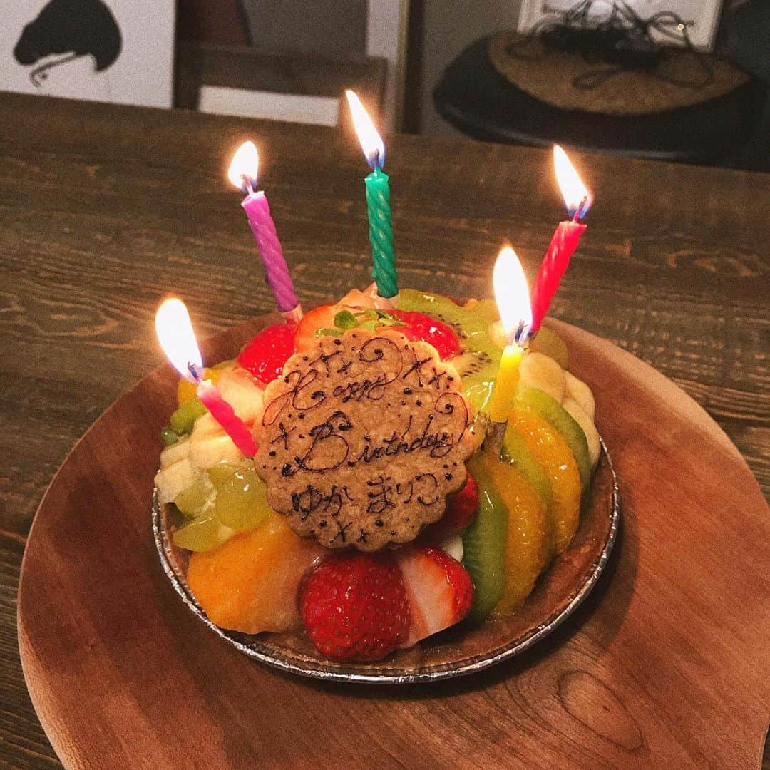 秦まり子さんのインスタグラム写真 - (秦まり子Instagram)「Happy birthday,dear わたしたち〜🥳🍊🍈🍇🍌🍓🥝🍪💕 #birthdays」7月19日 15時35分 - marikohata_