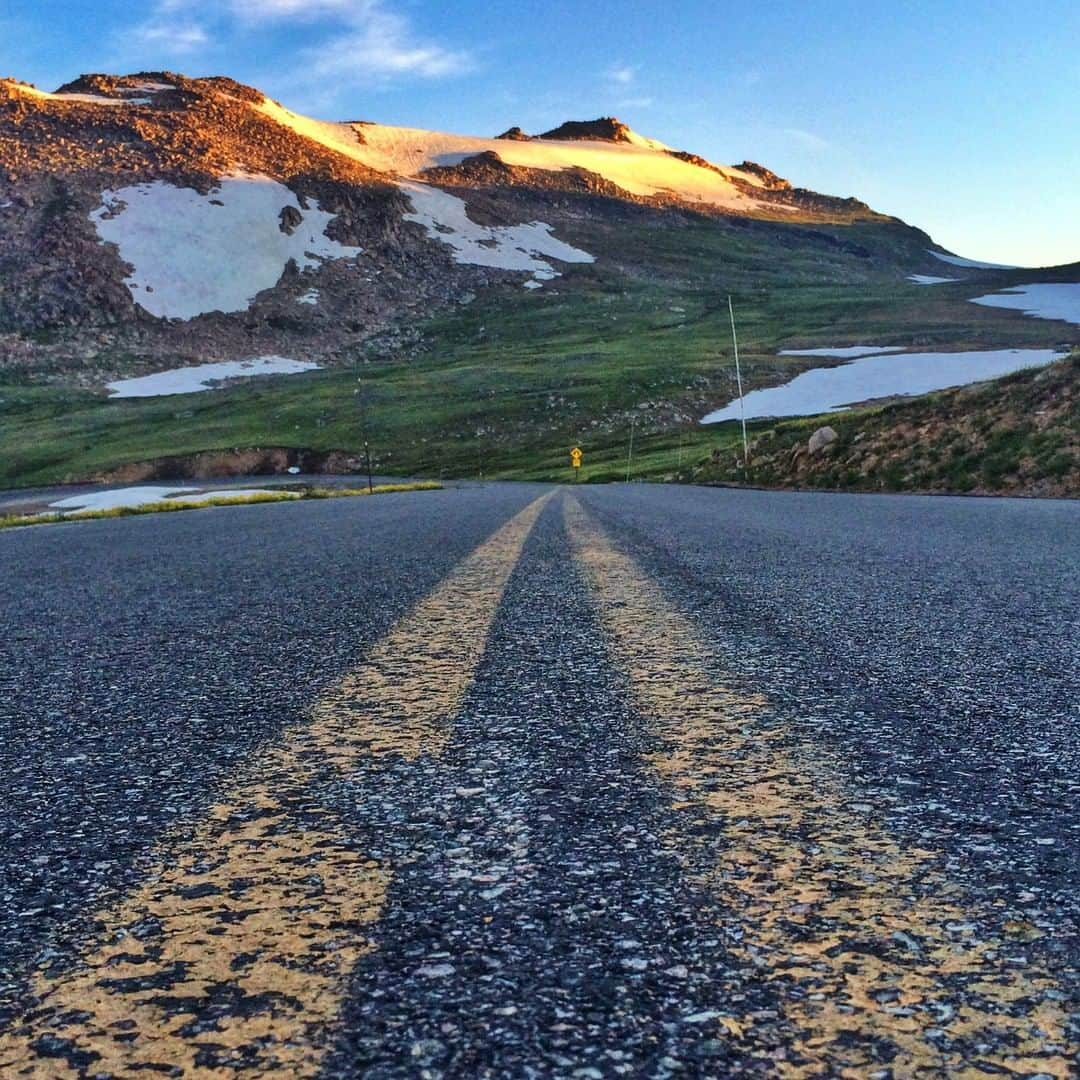 National Geographic Travelさんのインスタグラム写真 - (National Geographic TravelInstagram)「Photo by Drew Rush @drewtrush | The Beartooth Highway is considered by many to be one of the most scenic drives in North America. The road climbs to an elevation of almost 11,000 feet (3,352 meters) and the views from the top are amazing. Have you been? Please follow along with me, photographer @drewtrush, to see more images of wildlife places.」7月19日 16時01分 - natgeotravel