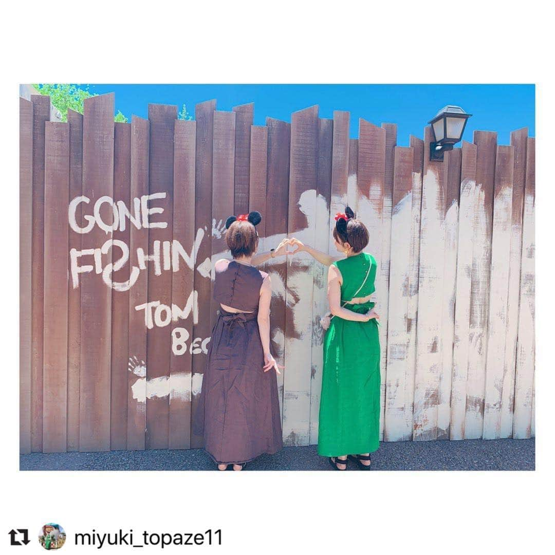 BIRTHDAY BASHさんのインスタグラム写真 - (BIRTHDAY BASHInstagram)「#Repost @miyuki_topaze11 with @make_repost ・・・ 2019.06.16.  Disney land♡  久々のランド朝からずっと笑いっぱなし☺︎ 楽しかったのは、プランニング完璧だったから♡ プランニングスペシャリストありさ💗 ほんと最高すぎた！ 私は、カメラ係。でも、全部カメラのおかげ。私の携帯が役に立った。笑  大好きな#birthdaybashshop のワンピ着て、おそろこーで♡  #disneyland #女子 #おそろこーで#birthdaybashshop #大好き」7月19日 16時32分 - birthdaybashshop