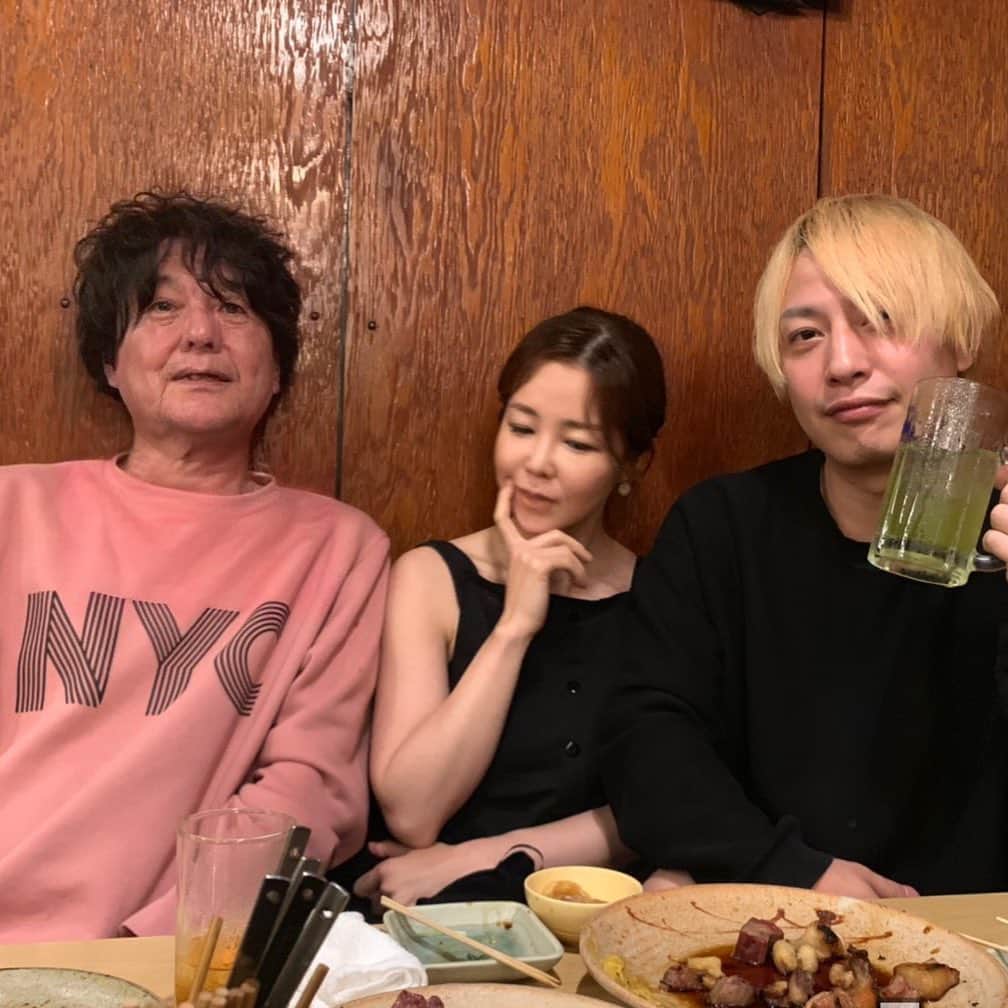 RAM RIDERのインスタグラム：「気の置けない仲間たちと素敵な夜を、、、」