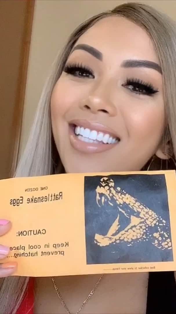 リアン Vのインスタグラム：「@donbenjamin @therealpapav @therealmommyv @loveisone4ever @followkingston @pugcasso @lovestassia @destorm @official_Janina @denise.rodri @whleli」