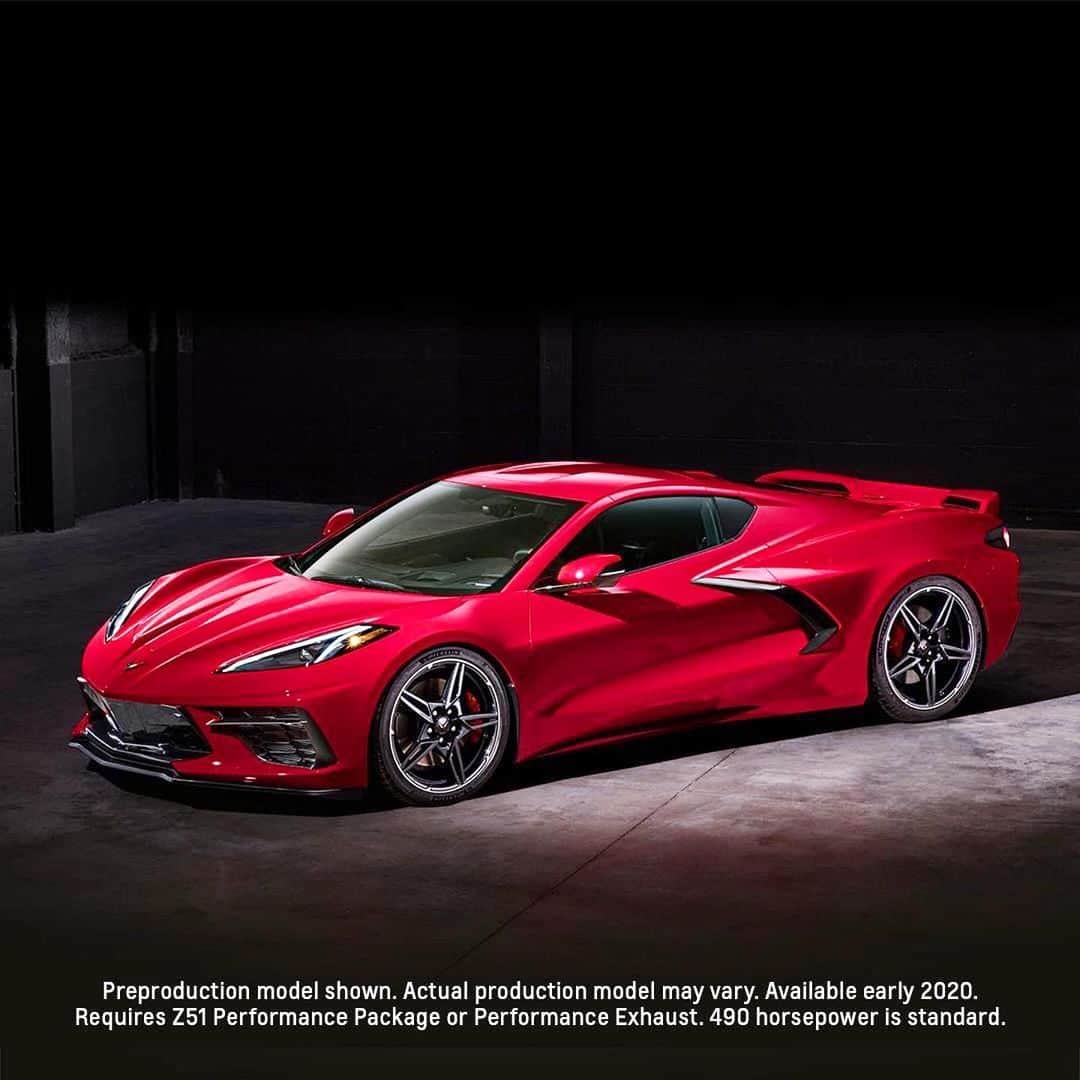 ファンクマスター・フレックスのインスタグラム：「What y’all talking??? What y’all feel about the NEW CORVETTE???Introducing the 2020 Chevrolet #Corvette #Stingray. A 495-horsepower, mid-engine masterpiece. #Vette #C8」
