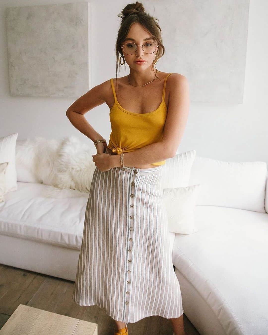 チェイサーのインスタグラム：「say hello to the outfit we will be wearing on repeat! 😍💛 #chaserbrand @chaserbrand」