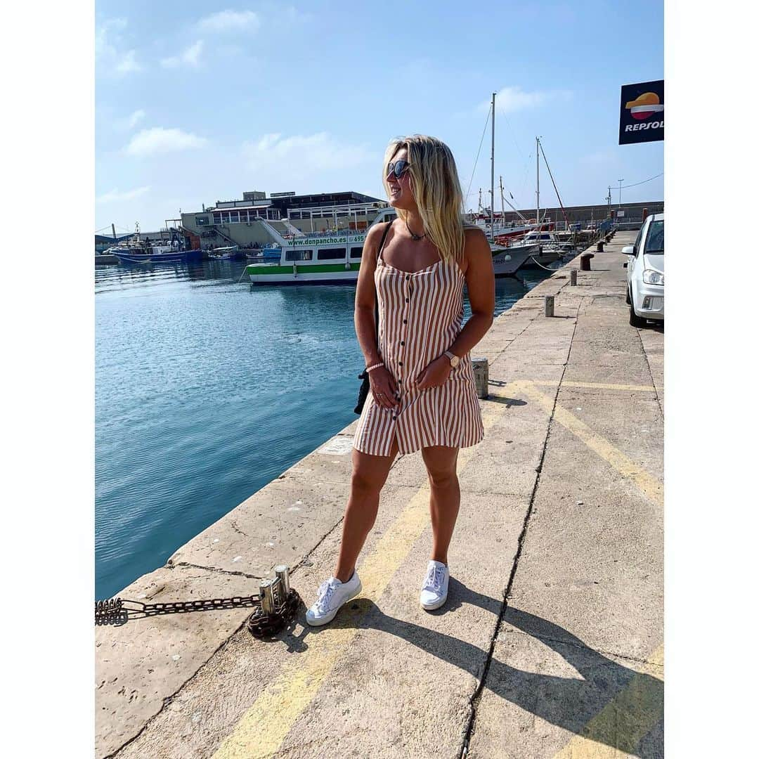 マチルド・グロさんのインスタグラム写真 - (マチルド・グロInstagram)「Like a tourist 💃🏼😎👣 #walk #walkinthecity #spain #aguilas #dayoff #relax #behappy」7月20日 3時27分 - gros_mathilde