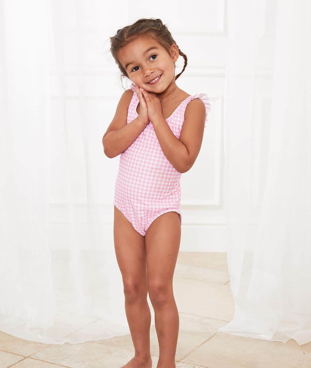 ヘレン・フラナガンさんのインスタグラム写真 - (ヘレン・フラナガンInstagram)「I am now stocking my @delilahrubyuk brand in @ollybearchildrenswear in the @buchanangalleries store in my fave city Glasgow 💗 I felt it was a good fit as a lot of mummys and mummy to be shop in this beautiful store and they have the most gorgeous children’s clothes and it’s my go to for my girls 💗 it’s nice for women to try on the maternity bras in the store also and matching mummy daughter swimwear 💗 I’m also stocking some sizes of the sold out online Duchess maternity bra x the staff are so lovely and helpful there so pop in 💞」7月20日 3時41分 - hjgflanagan