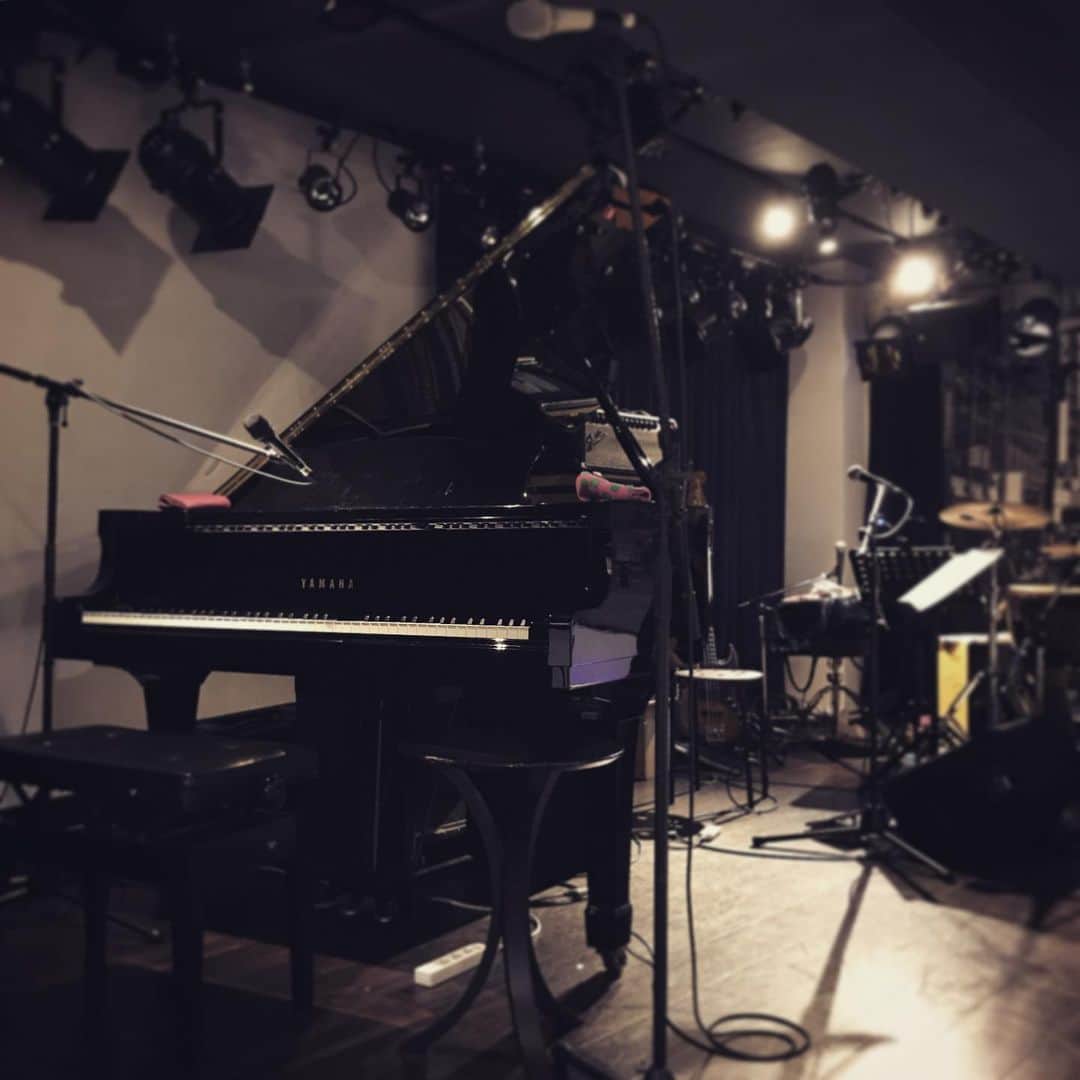 ただすけのインスタグラム：「そんな訳で（前振り無しですが）、明日7/20はソロライブその８@池袋Absolute Blueです。 17:30スタートと早目ですが、ご都合つく方は是非遊びに来てください〜。」