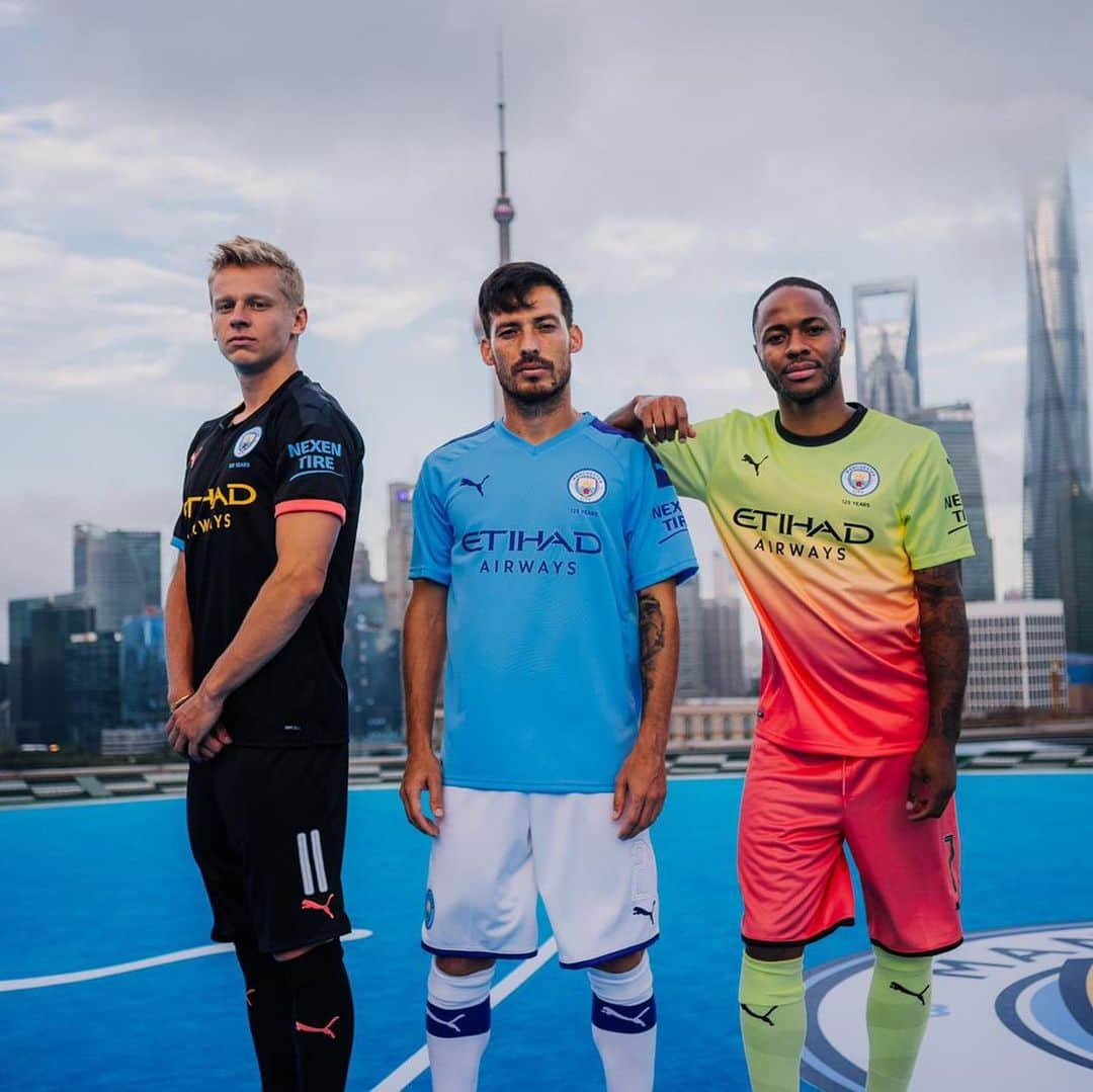 マンチェスター・シティFCさんのインスタグラム写真 - (マンチェスター・シティFCInstagram)「Those kits 😍  That Shanghai skyline 😍 #mancity」7月19日 19時08分 - mancity