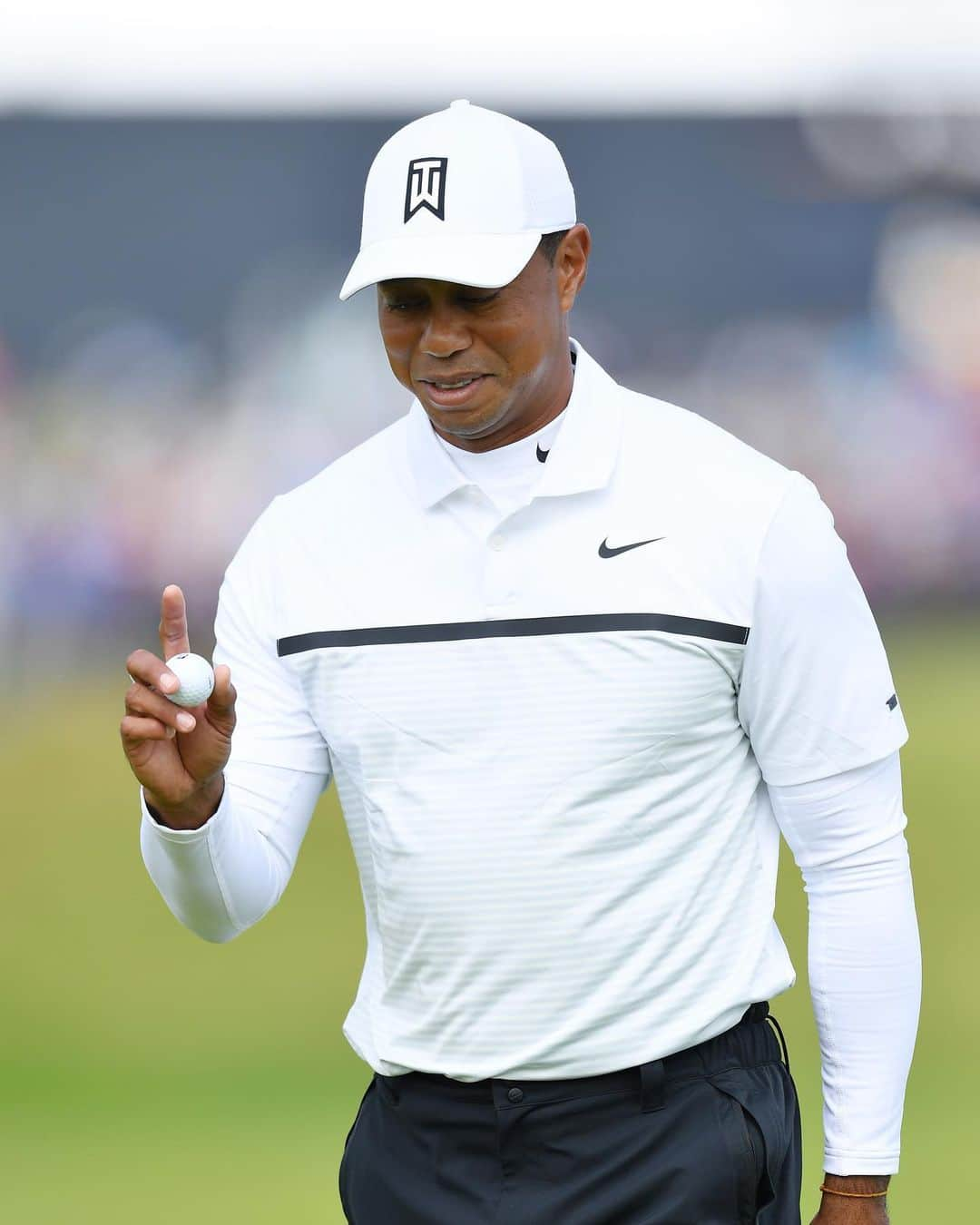 PGA TOURさんのインスタグラム写真 - (PGA TOURInstagram)「@TigerWoods birdies the first hole on Friday at The Open. 👏」7月19日 19時05分 - pgatour