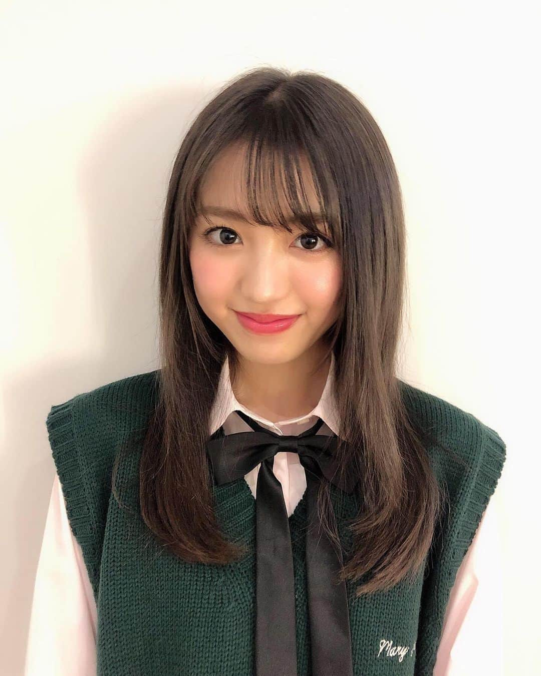 香音さんのインスタグラム写真 - (香音Instagram)「みんなにご報告があります🎧💚 . 今日発表のLINE MUSIC部の初代部長に就任させていただきました！！ . . 音楽は、私の中で無くてはならないもの。嬉しい時も落ち込んでる時も。  そして、大好きな事で部長を務められることが本当に嬉しいです。  これからLINE MUSIC部のみんなと色々な企画を提案したり、LINE MUSICを通して皆さんにもっと音楽を好きになってもらいたいし、たくさん届けていきたいです。  これからよろしくお願いします！  #linemusic #linemusic部」7月19日 19時06分 - kanon420_official