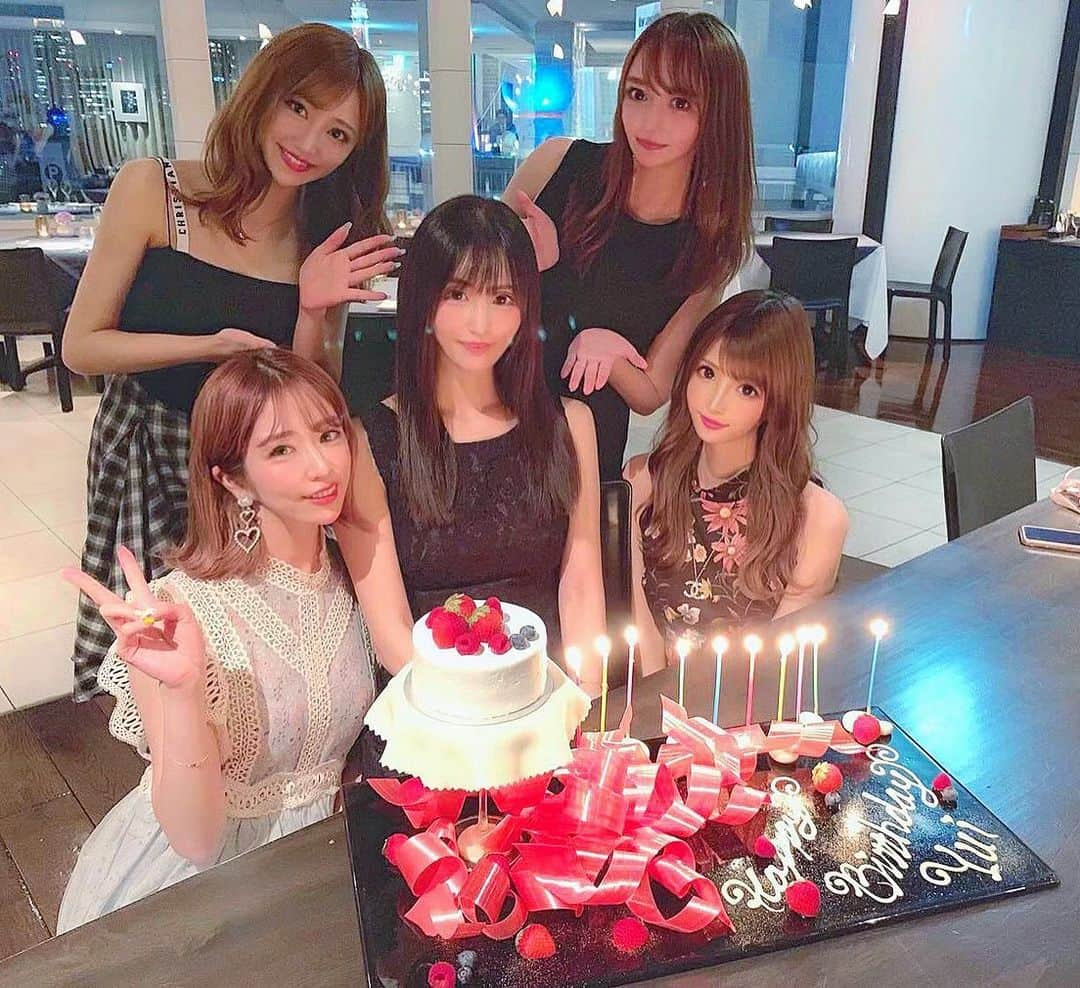 桜咲乃愛さんのインスタグラム写真 - (桜咲乃愛Instagram)「ゆいさんのお誕生日会💓✨ 六本木イルブリオにて🍽💕🥂 おめでとうございます(*´︶`*).｡.:*♡ お洋服は @ruvieofficial  #お誕生日会#おめでとう#イルブリオ#六本木#六本木ディナー #六本木ヒルズ#六本木女子会」7月19日 19時13分 - noasama1101